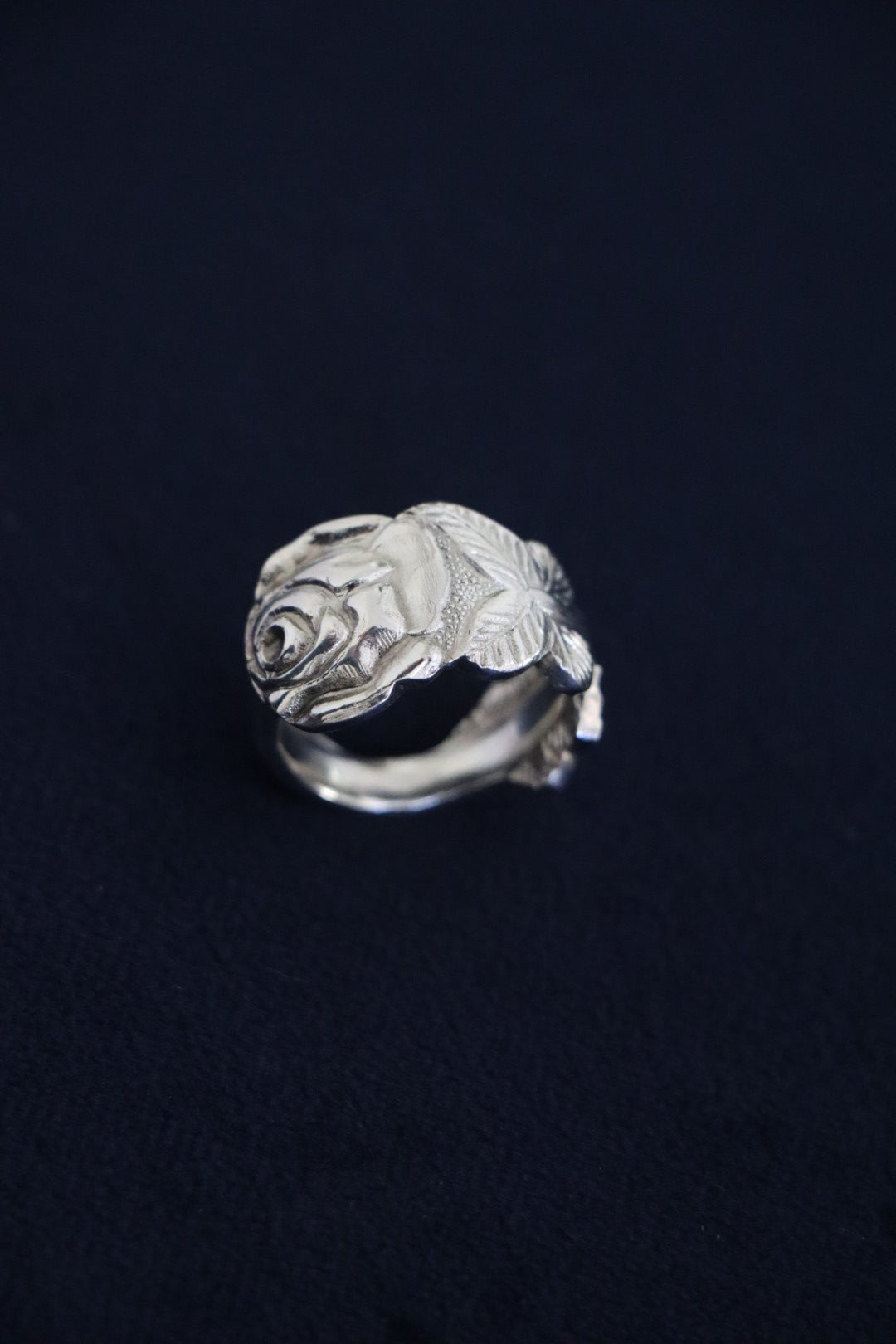 Thick Silver Rose